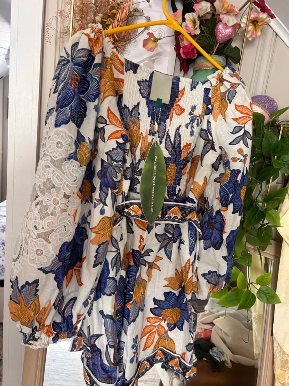 Farm Rio Summer Flowers Lace Trim Romper sz M NWT - Picture 4 of 5